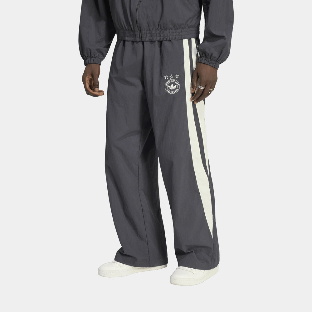 Штани чоловічі adidas Originals GFX Track Woven