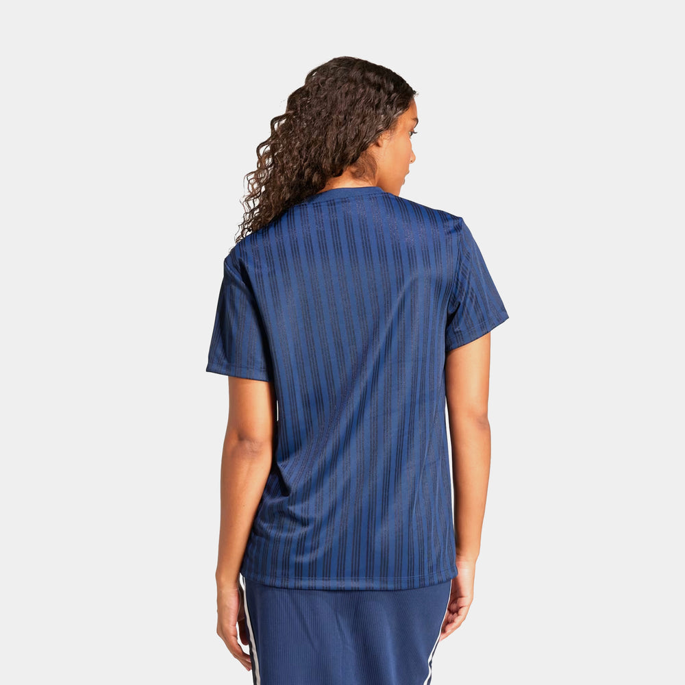 Футболка жіноча adidas Linear Graphic Boyfriend