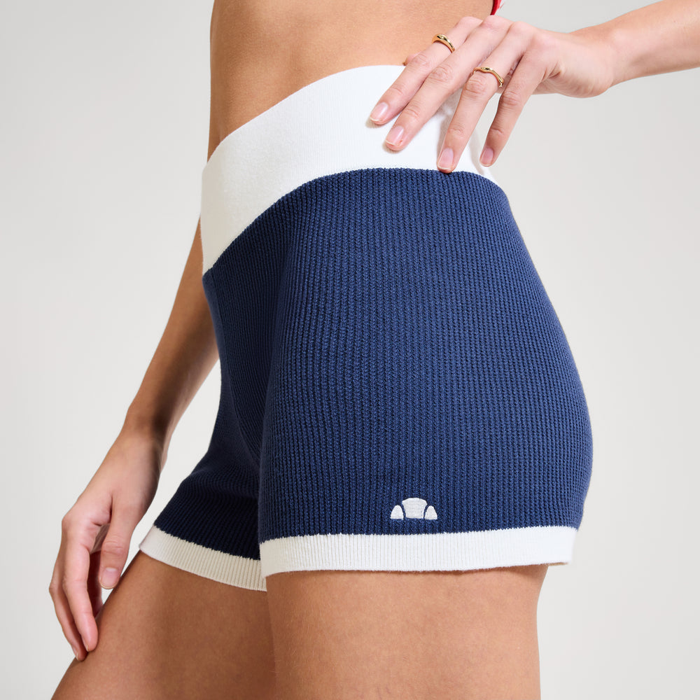 Шорти жіночі Ellesse Centola