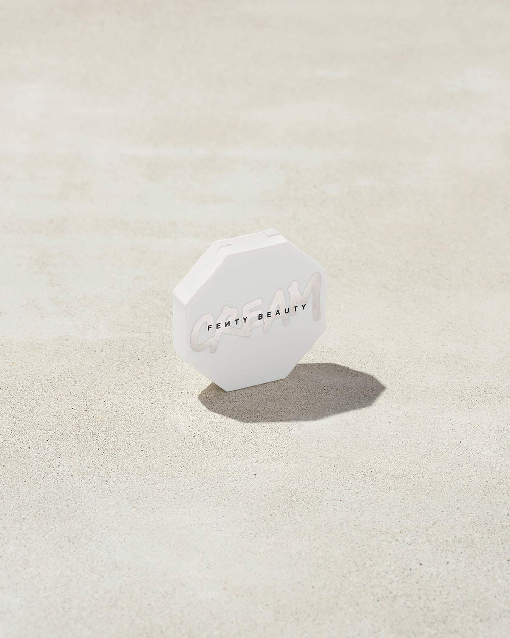 Рум'яна Fenty Beauty Cheeks Out Freestyle Cream Blush, відтінок PETAL POPPIN