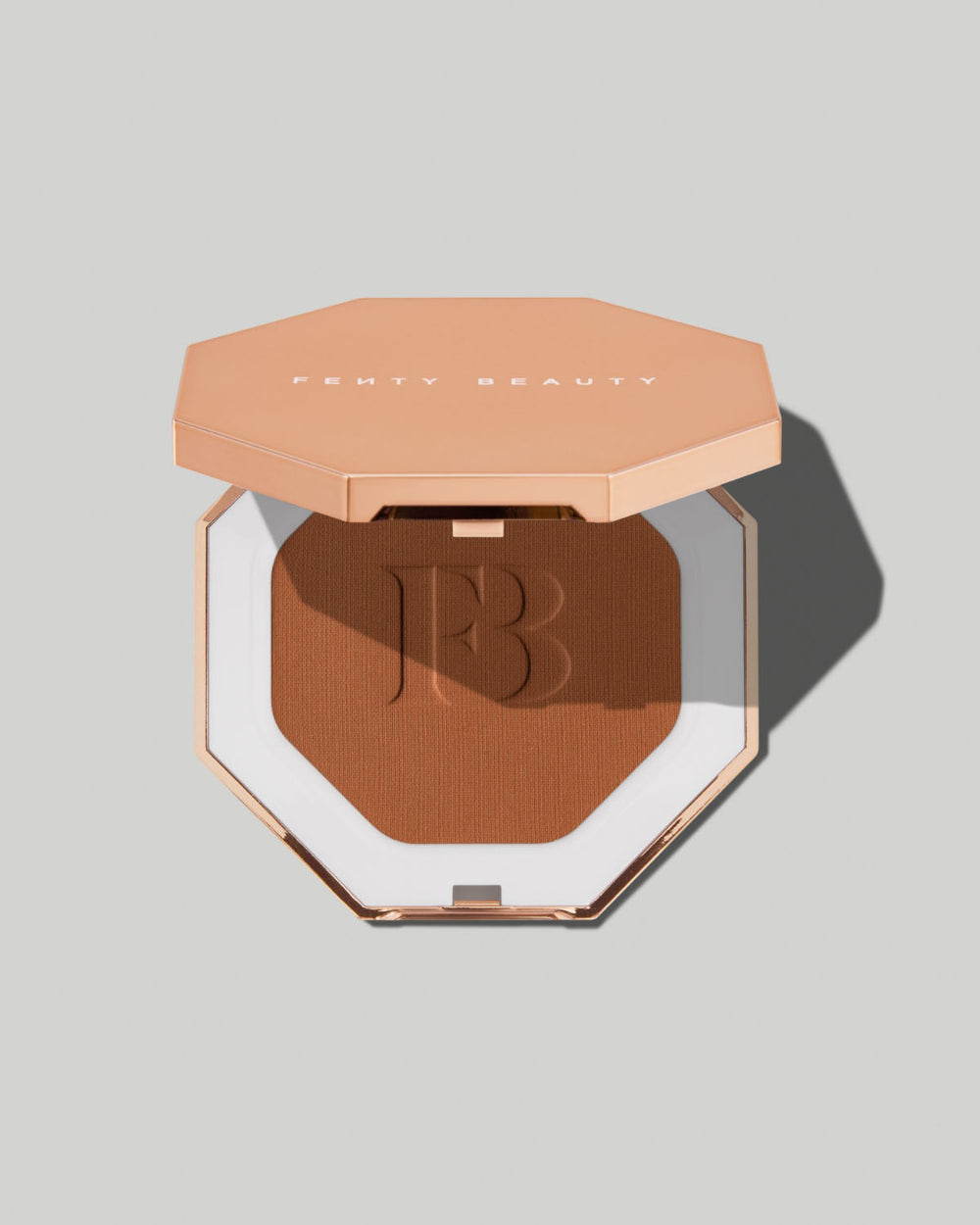 Бронзер Fenty Beauty Sun Stalk'r Instant Warmth Bronzer, відтінок Coco Naughty