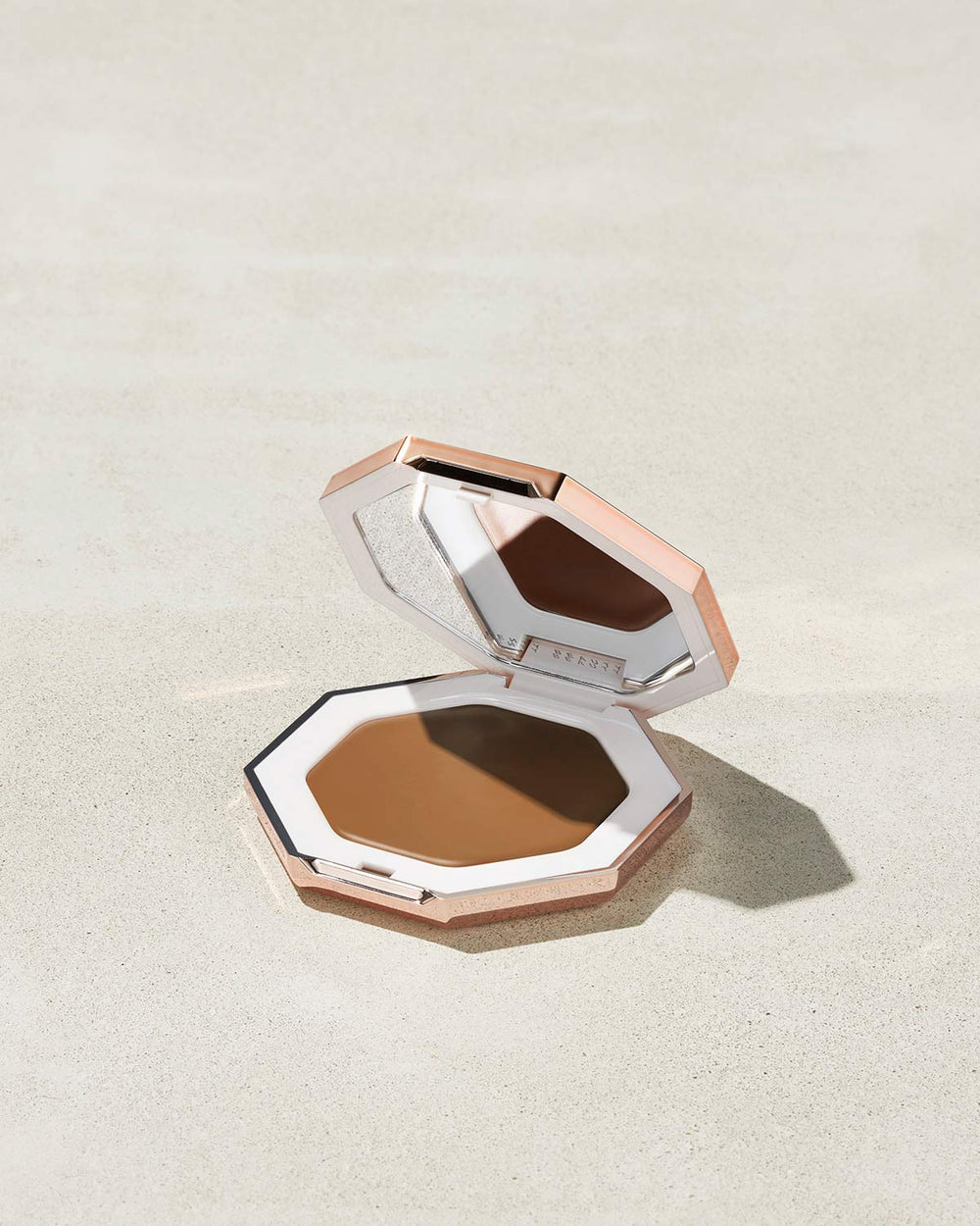 Бронзер Fenty Beauty Cheeks Out Freestyle Cream Bronzer, відтінок TEDDY