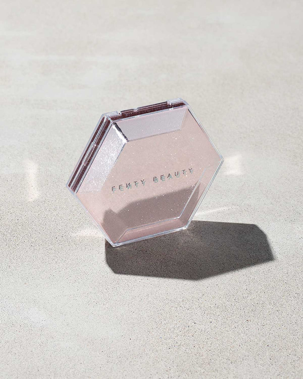 Хайлайтер Fenty Beauty Diamond Bomb All-Over Diamond Veil, відтінок How Many Carats?!
