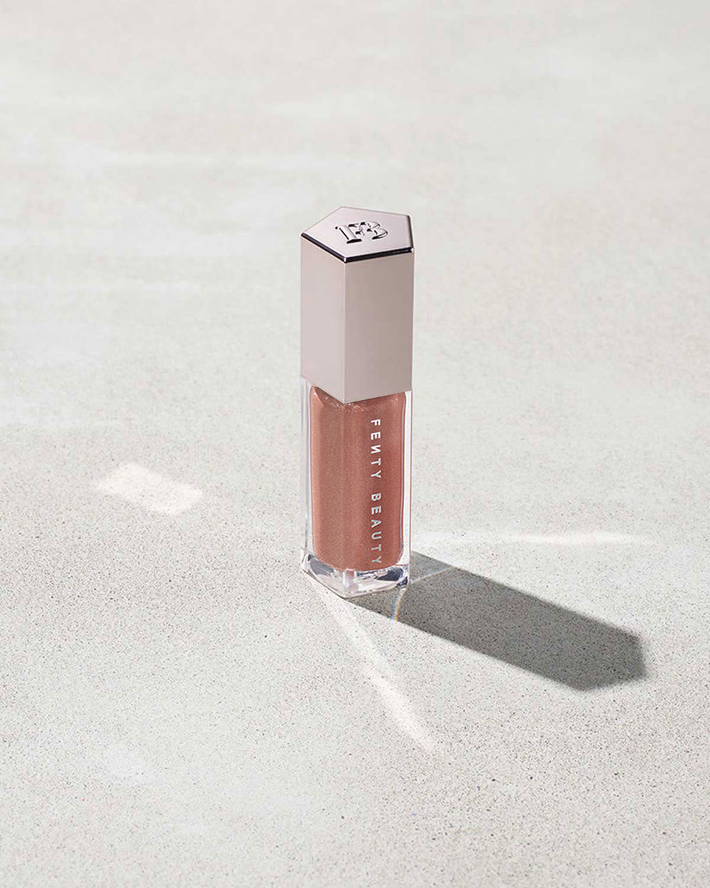 Блиск для губ Fenty Beauty Gloss Bomb Universal Lip Luminizer, відтінок Fenty Glow