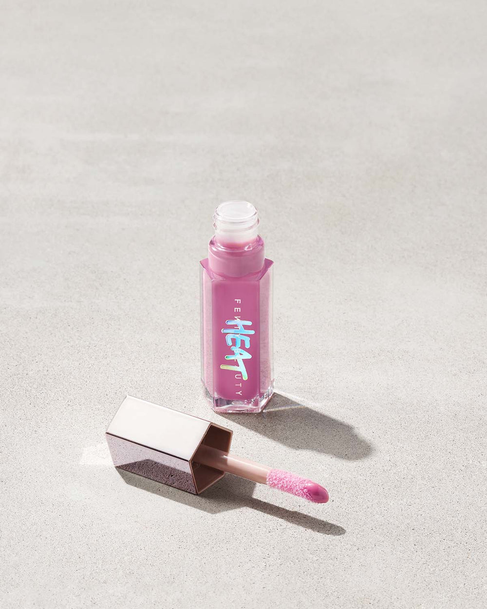 Блиск для губ Fenty Beauty Gloss Bomb Heat Universal Lip Luminizer + Plumper, відтінок Lavender Savage