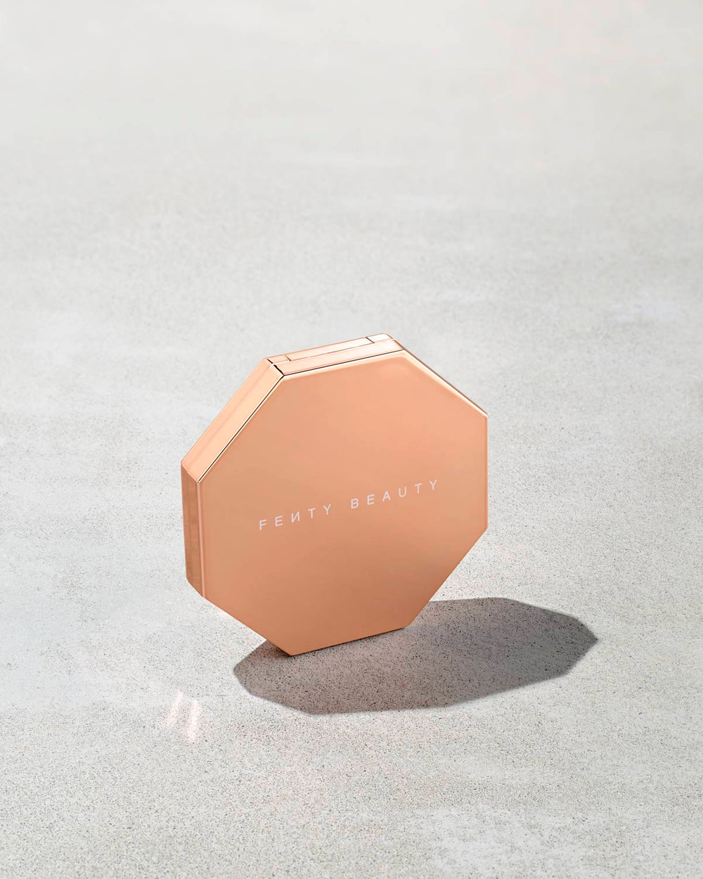 Бронзер Fenty Beauty Sun Stalk'r Instant Warmth Bronzer, відтінок Coco Naughty