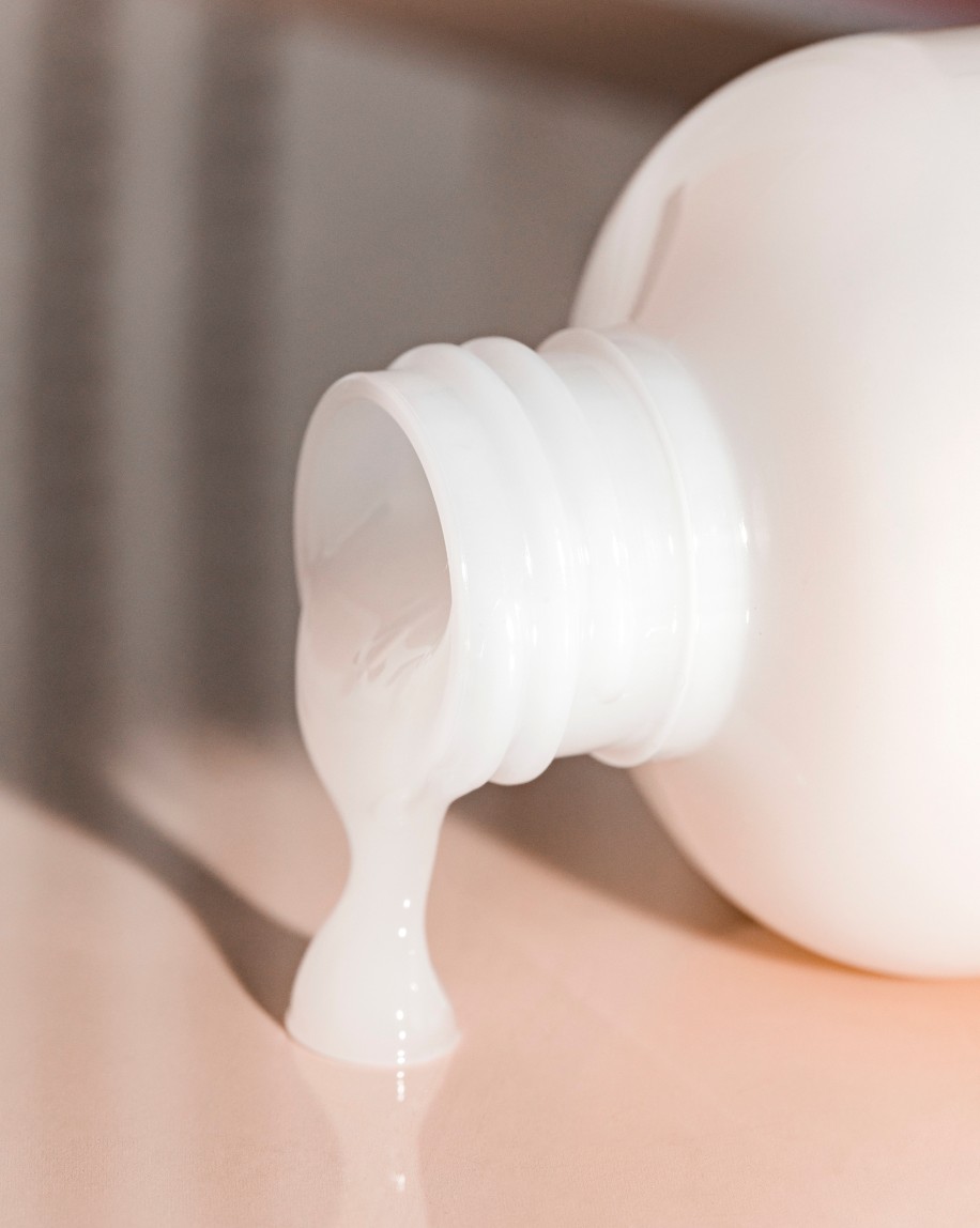 Засіб для вмивання Glossier Milky Jelly Cleanser