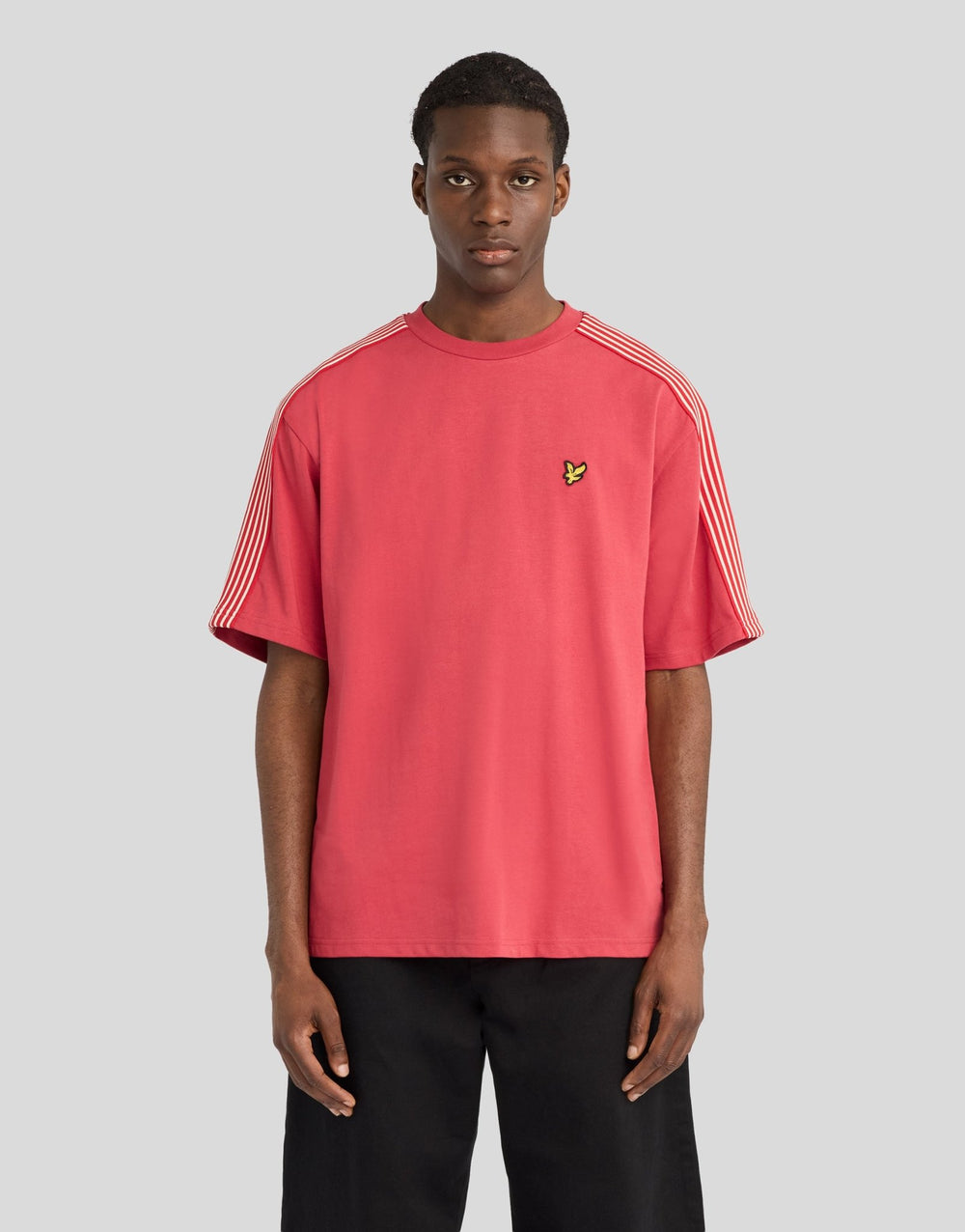 Футболка чоловіча Lyle & Scott з лампасами на рукавах
