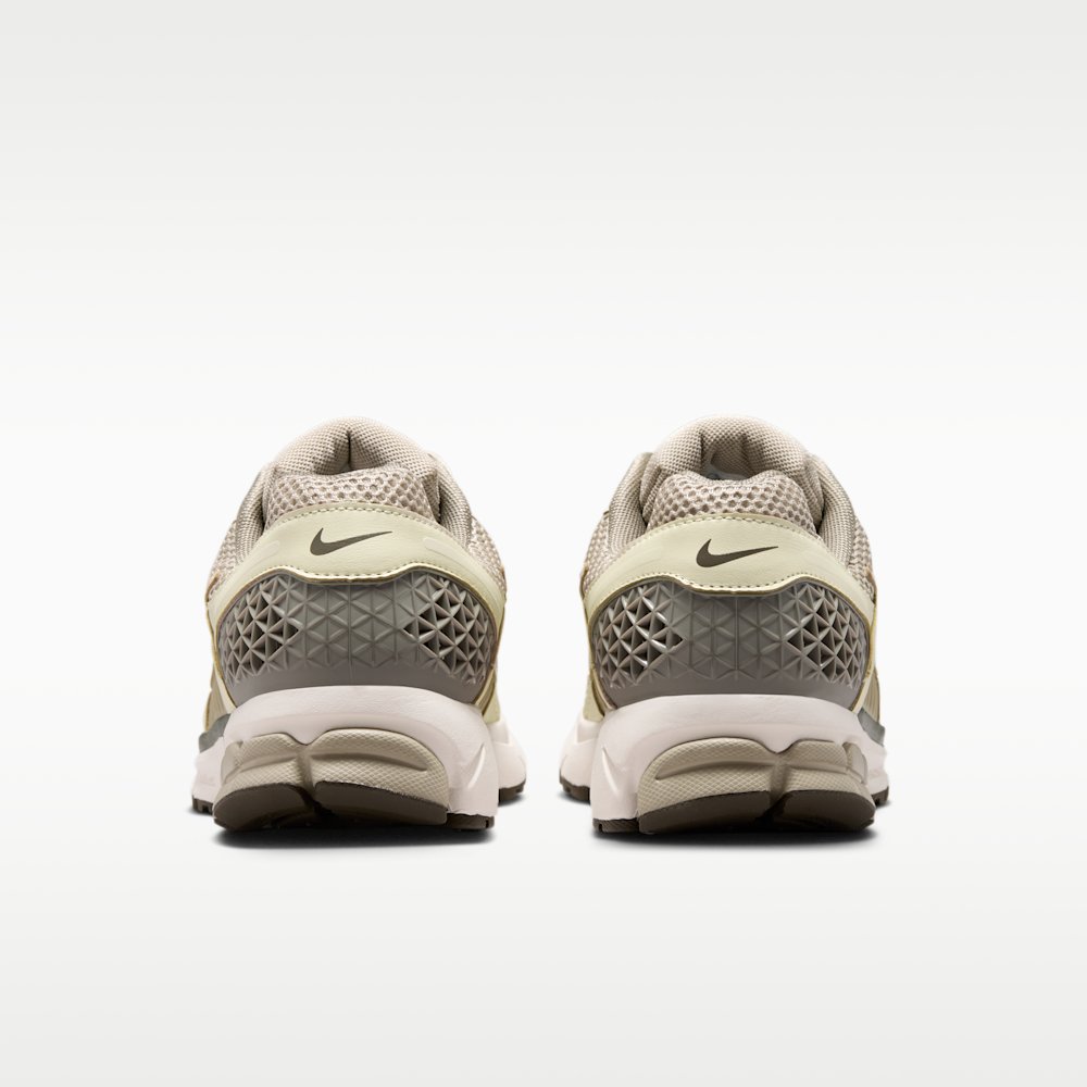 Кросівки чоловічі Nike Zoom Vomero 5