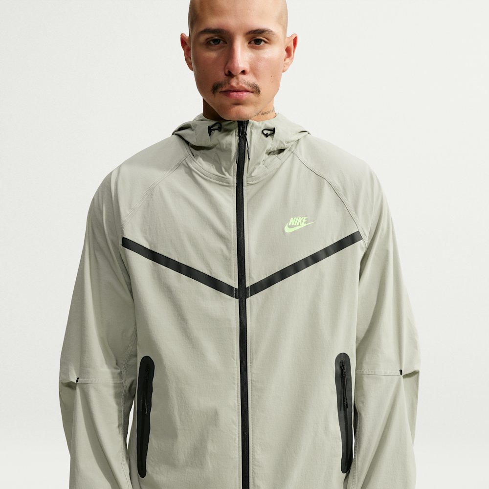 Куртка чоловіча Nike Tech Windrunner