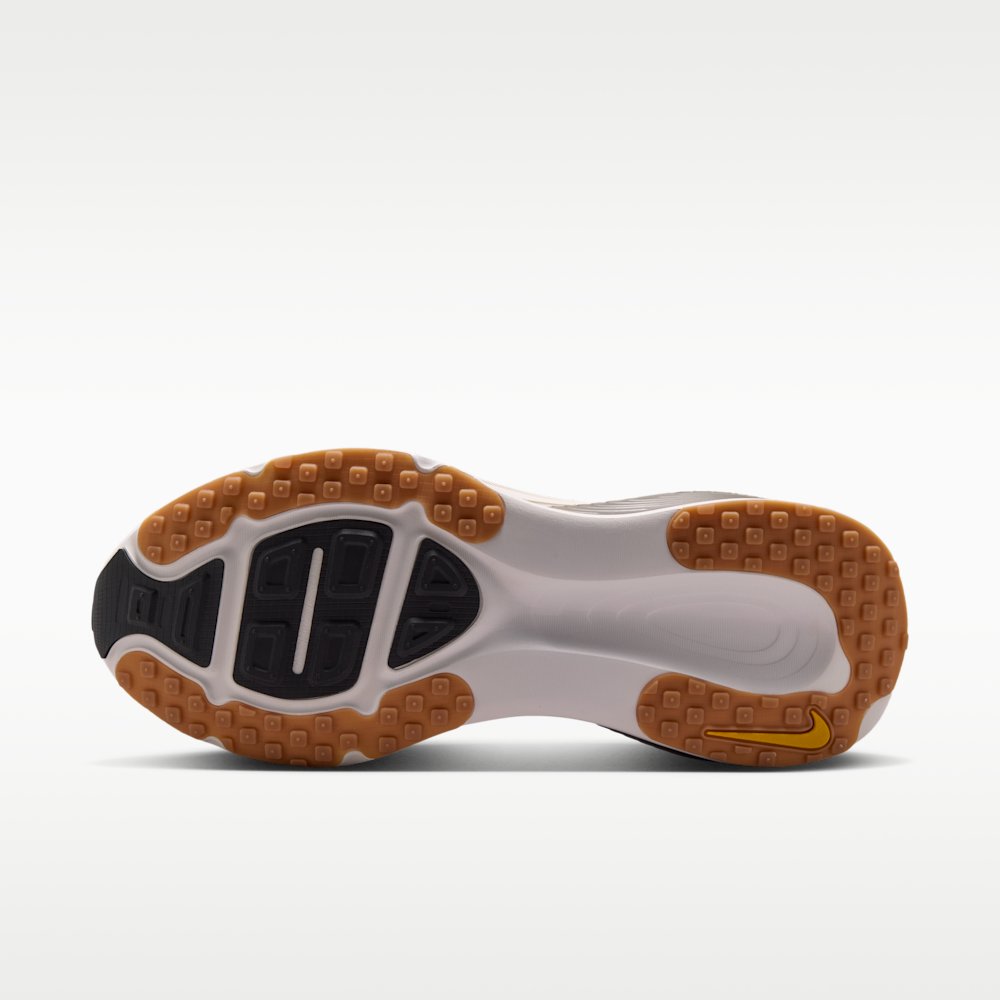Кросівки для бігу чоловічі Nike Vomero 18