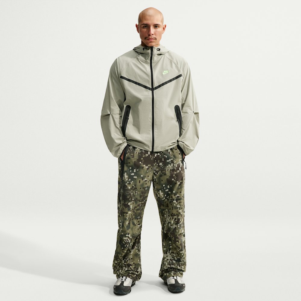Куртка чоловіча Nike Tech Windrunner