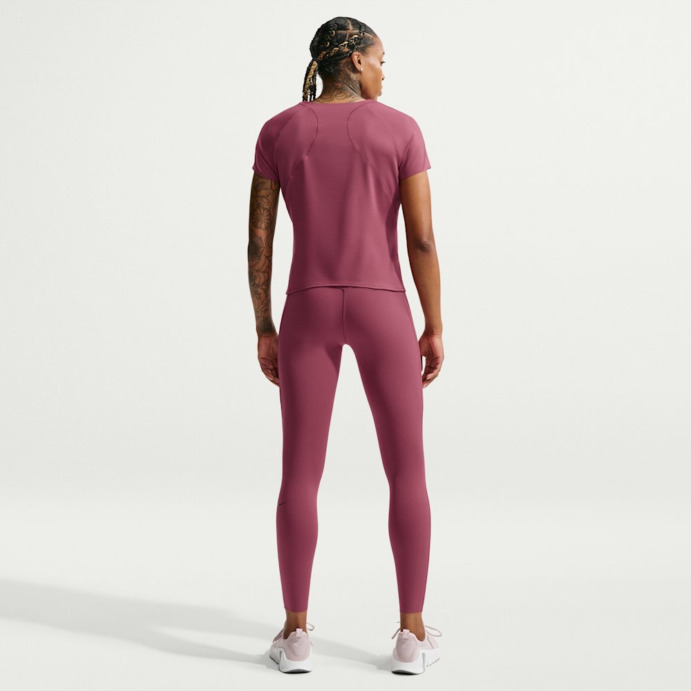Футболка жіноча Nike Universa