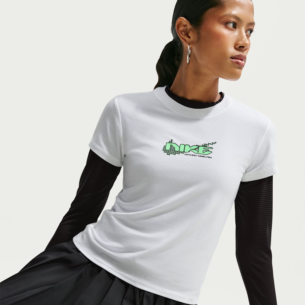 Футболка жіноча Nike Sportswear Chill Knit