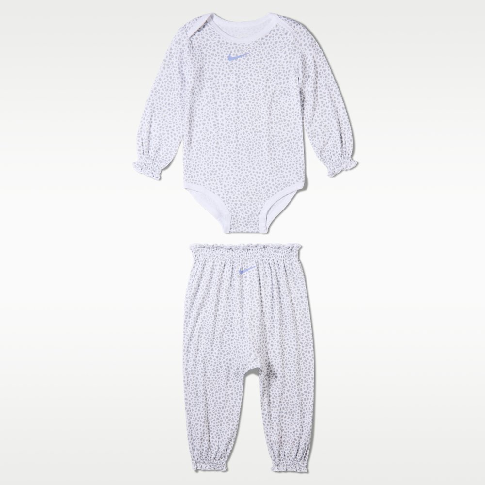 Комплект дитячий Nike Essentials