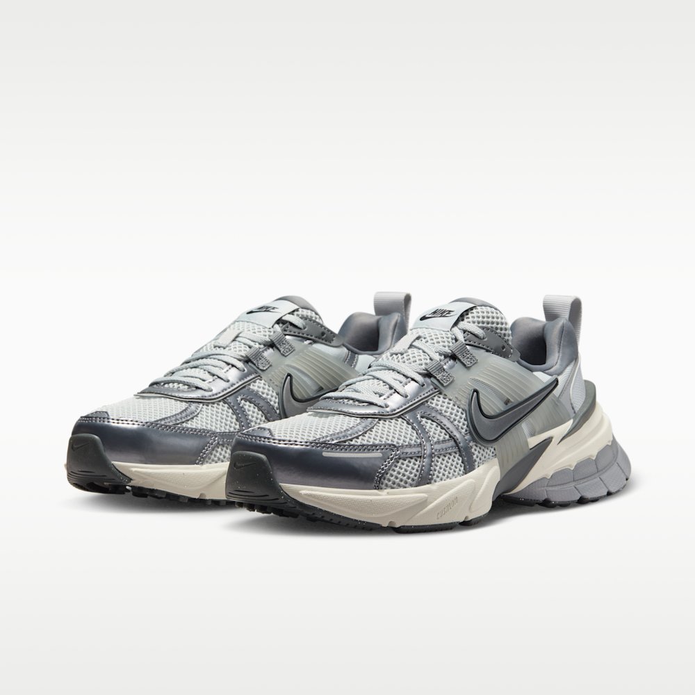 Кросівки жіночі Nike V2K Run