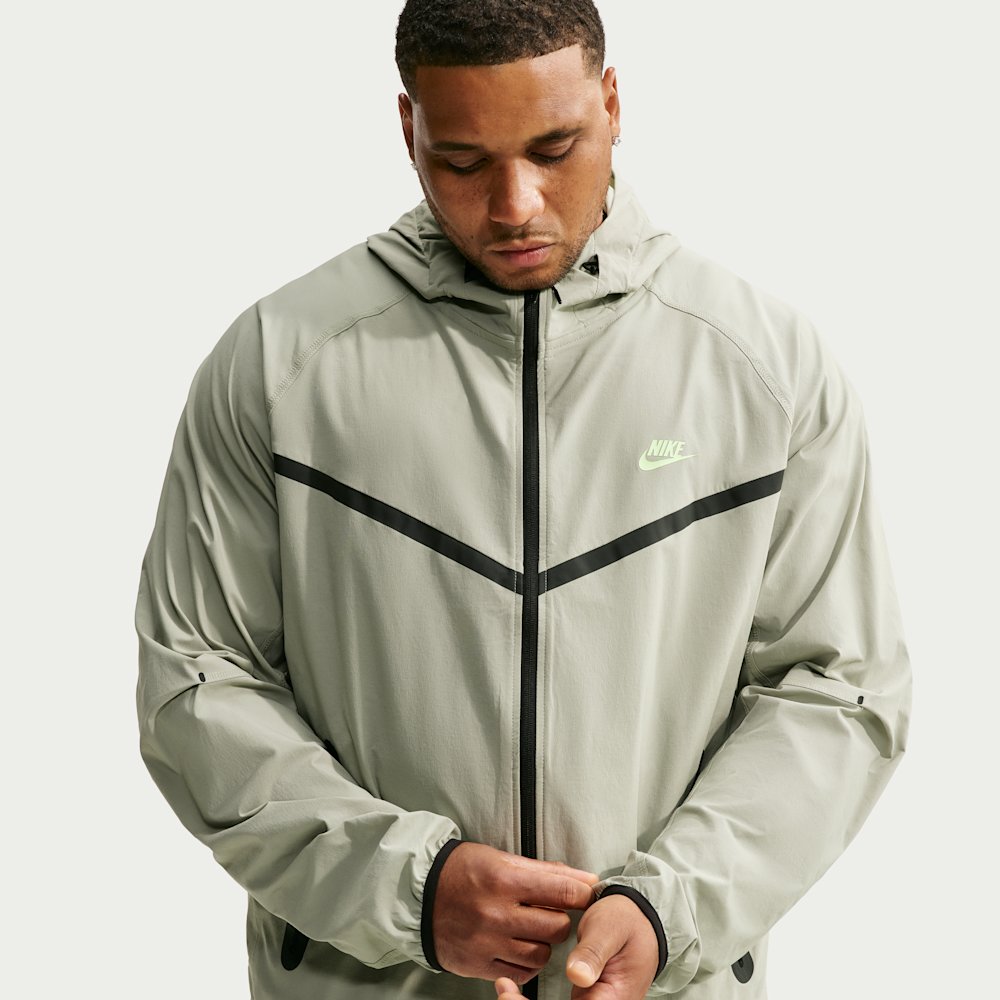 Куртка чоловіча Nike Tech Windrunner