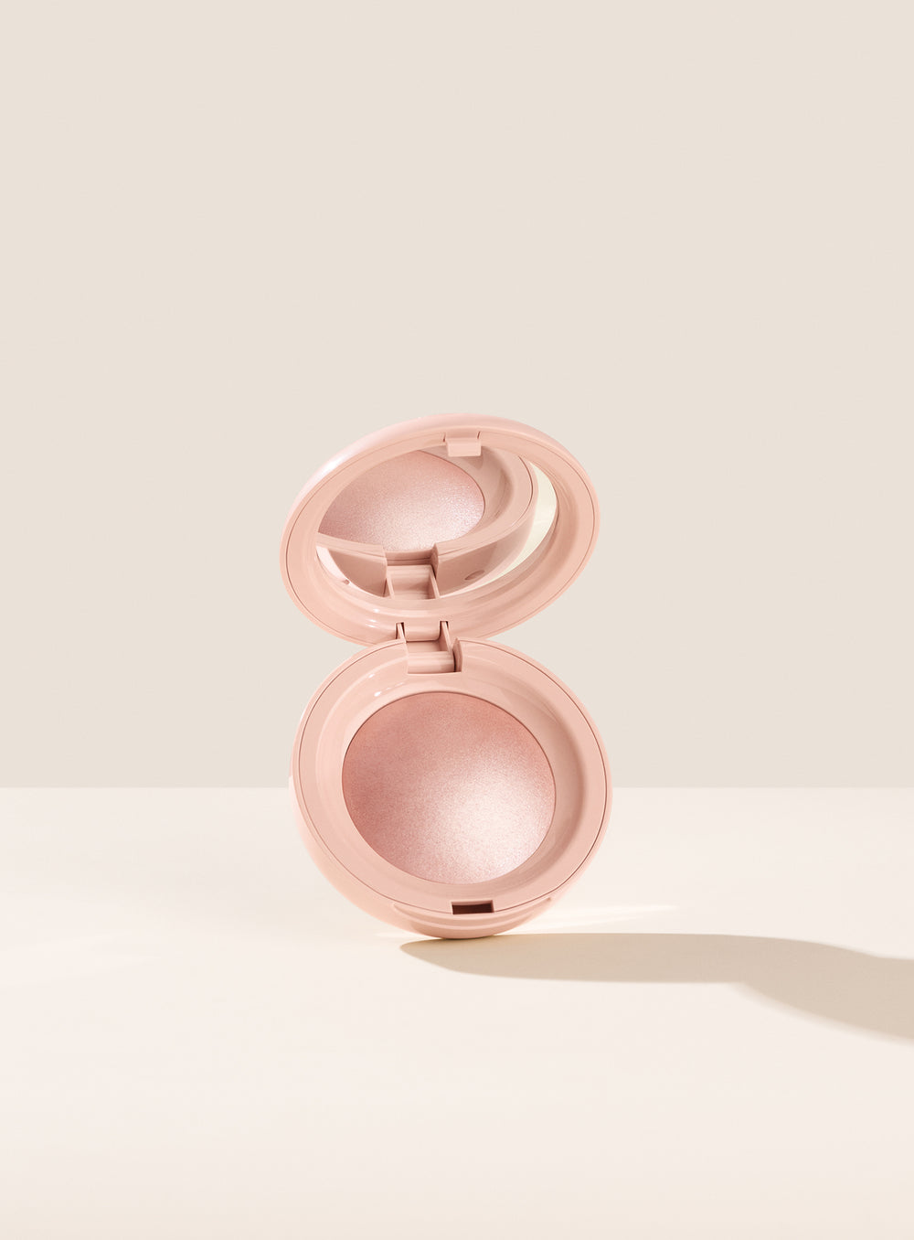 Хайлайтер Rare Beauty Positive Light Silky Touch Highlighter, відтінок Mesmerize