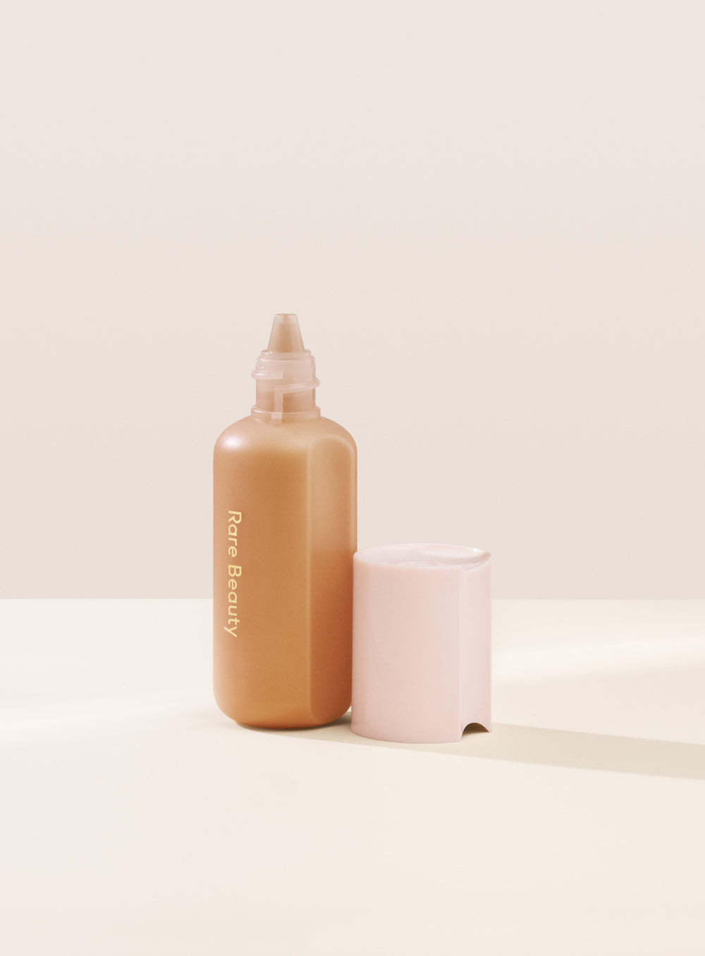 Тональний тінт Rare Beauty Positive Light Tinted Moisturizer SPF 20, відтінок 34W