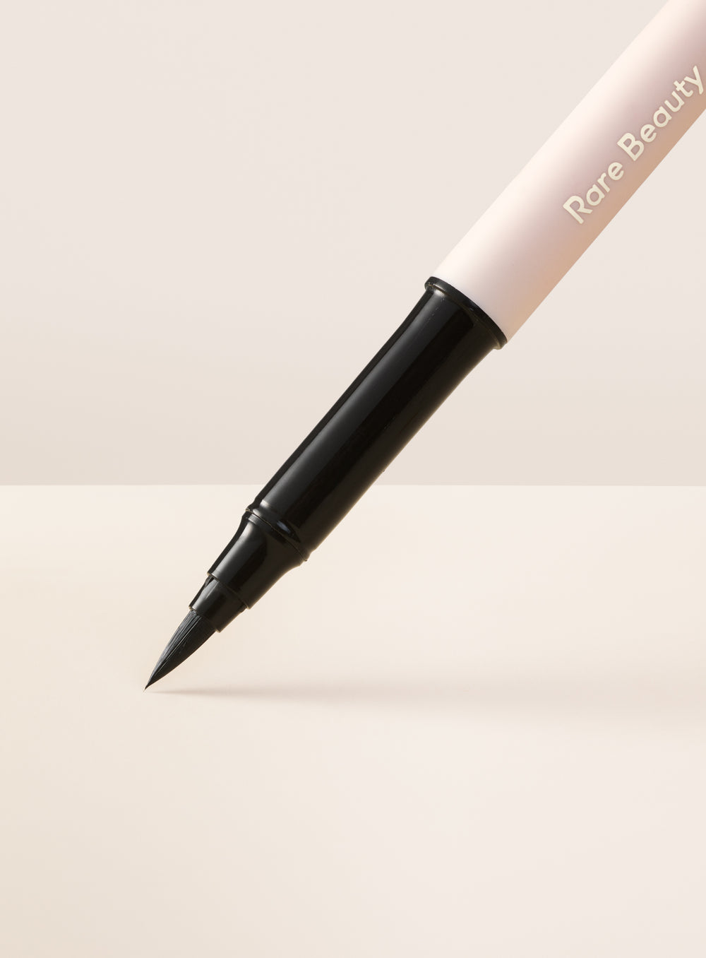 Підводка для очей Rare Beauty Perfect Strokes Matte Liquid Liner, відтінок Black